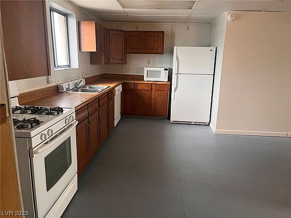 2nd image of 21 Avenue B