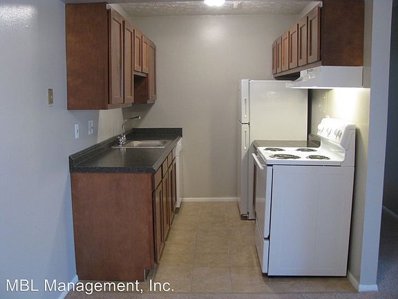 2nd image of 5888 Buckeye Ln APT 8