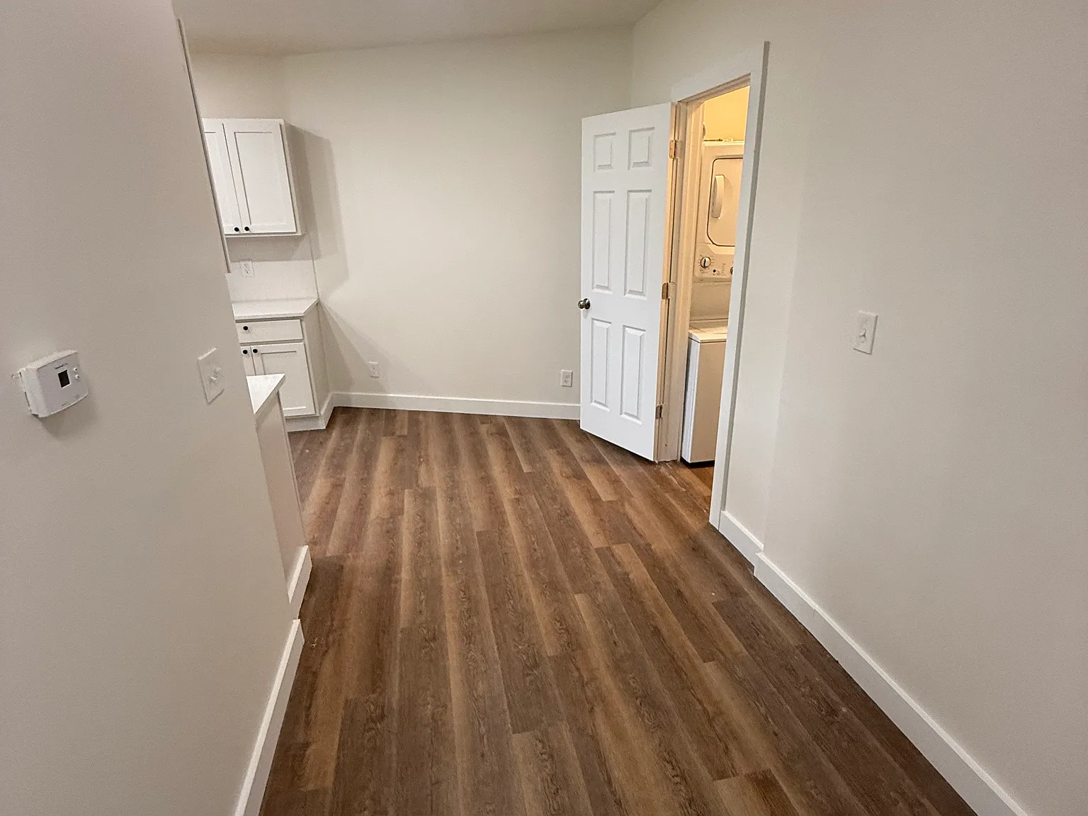3 bed, 1.5 bath, 1300 sqft, $1,900 — Photo 3