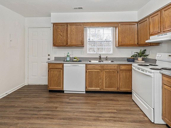 5th image of 1114 W Lincoln St #1114