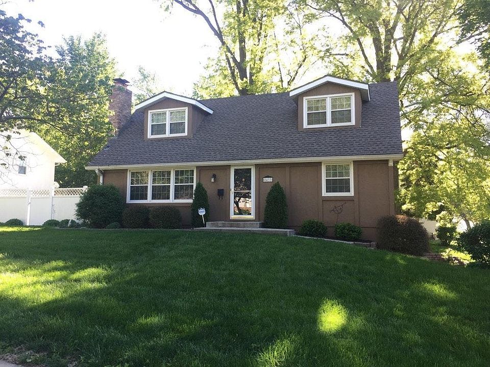 1st image of 8437 Walmer St