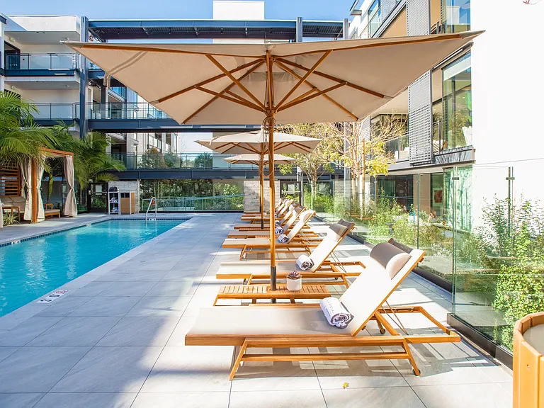 Respara Brentwood — Photo 17