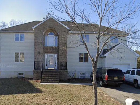 12 Shemen Street, Lakewood, NJ 08701