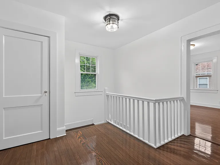 135 Rockwood Pl — Photo 12