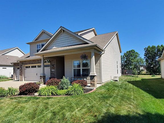 3rd image of 2122 Kingsbury Dr
