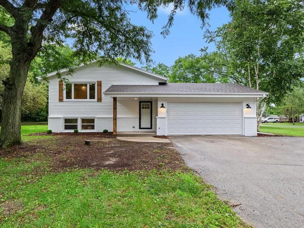 7171 North Trenton ROAD, West Bend, WI 53090