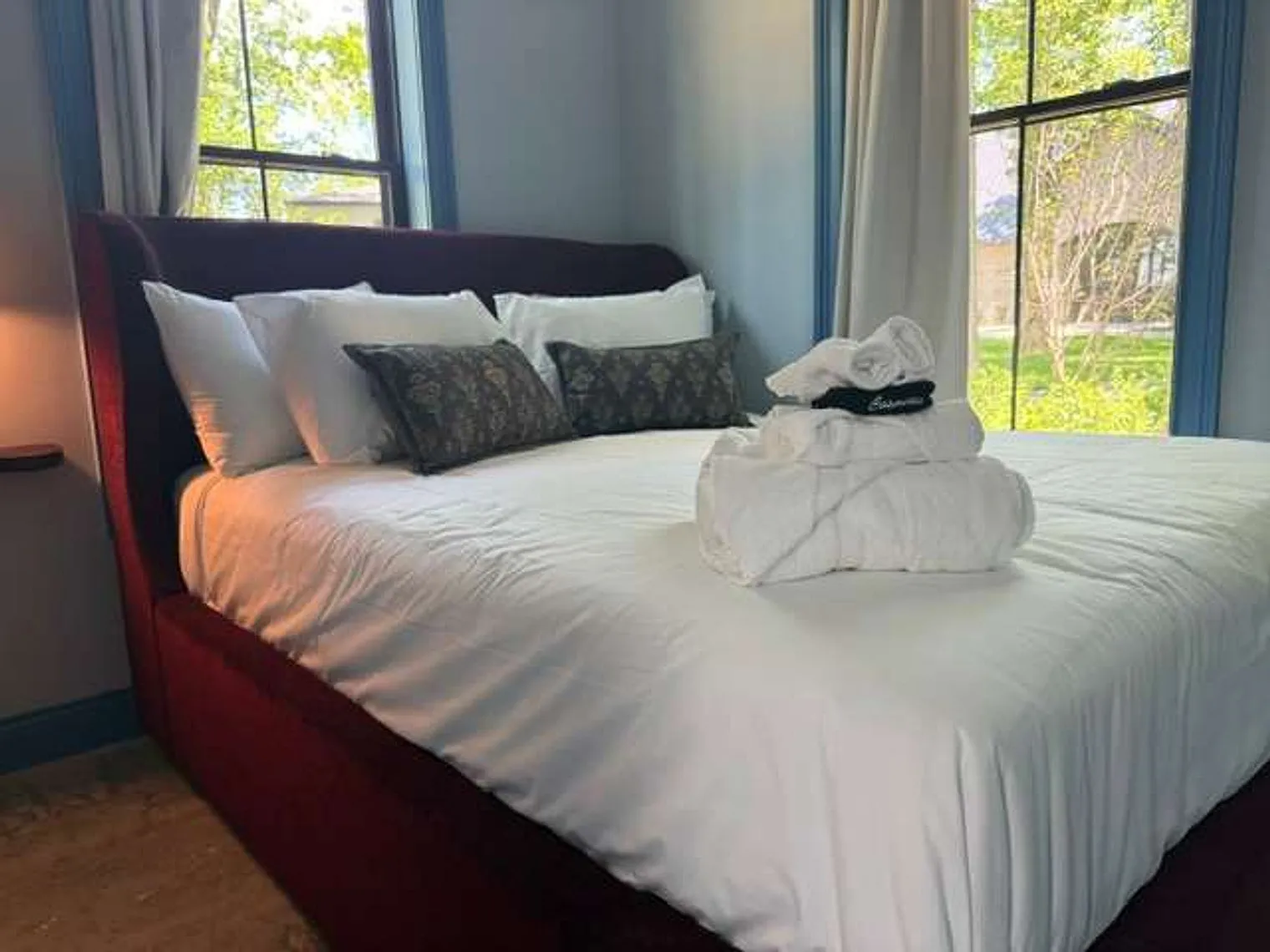 2 bed, 1.0 bath, 527 sqft, $7,916 — Photo 3