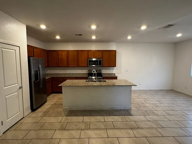 7080 Garnet Crest Ct — Photo 8