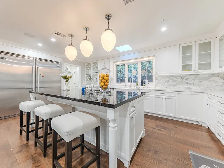 325 W Bellevue Dr — Photo 19