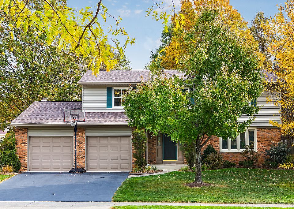 1st image of 810 Venetian Way