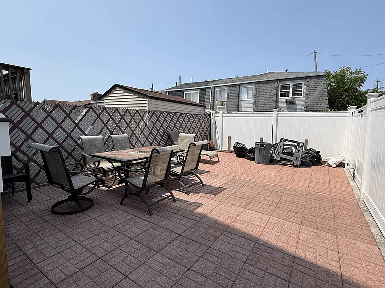 1 Ledyard Pl — Photo 22