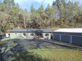 221 Greenhill Dr, Roseburg, OR 97471