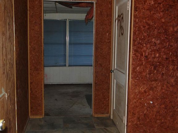 5th image of 3910 Marion St