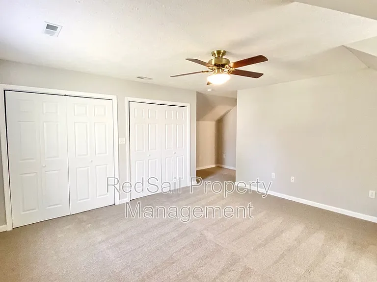 102 Thunderbird Ln — Photo 20