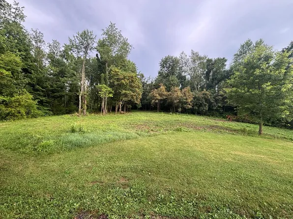 2 Roberts Ridge Rd., Moundsville, WV 26041