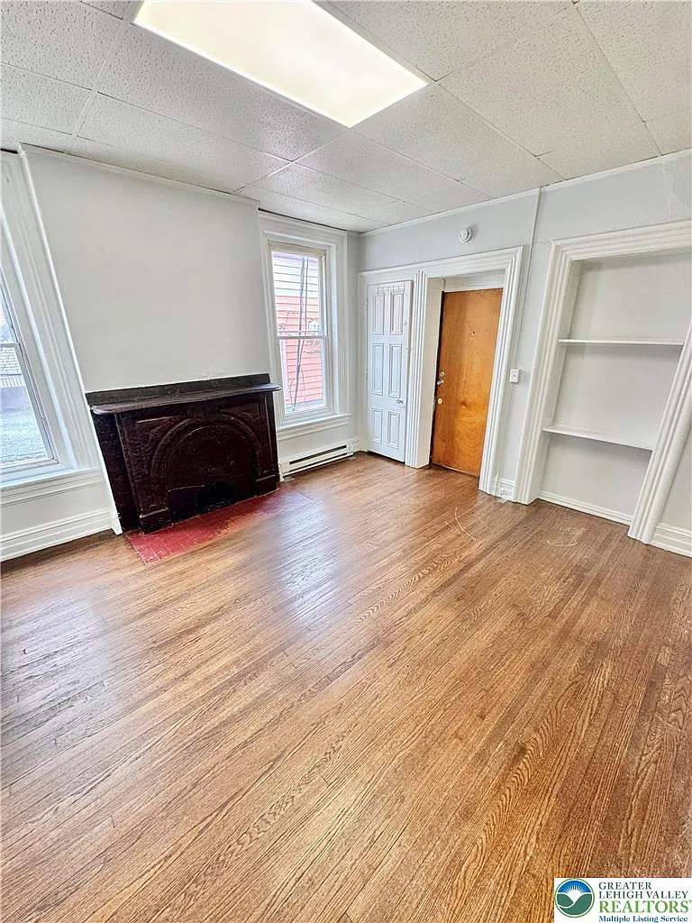 1 bed, 1.0 bath, 450 sqft, $895 — Photo 4