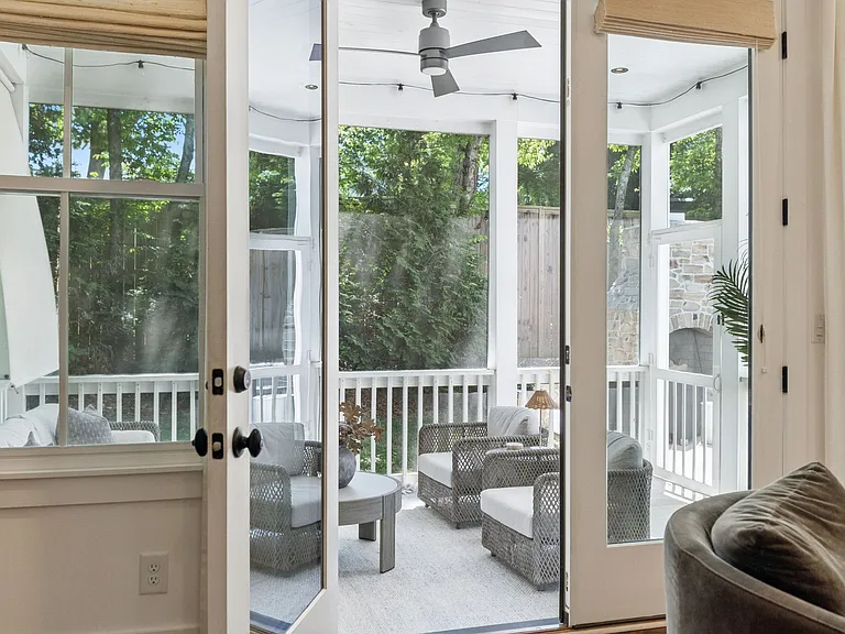 2203 Hobbs Rd — Photo 34