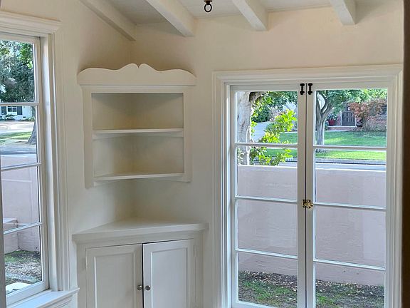 4th image of 1890 Twin Palms Dr