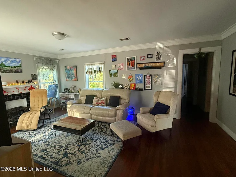 5006 Wood St — Photo 2