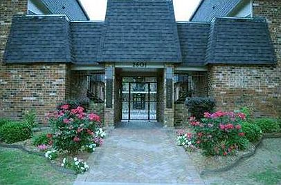 1st image of 2601 Metairie Lawn Dr #305