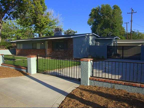 326 West Point Drive Driveway&Sliding Gate