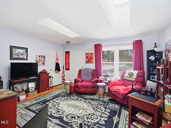 5th image of 333A Watervliet Shaker Road