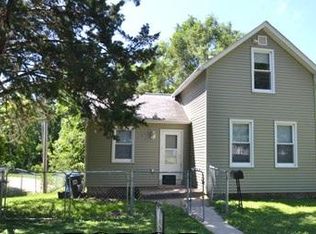 1401 W 12th St, Davenport, IA 52804