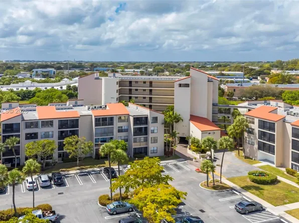 2322 S Cypress Bend Dr APT 311, Pompano Beach, FL 33069