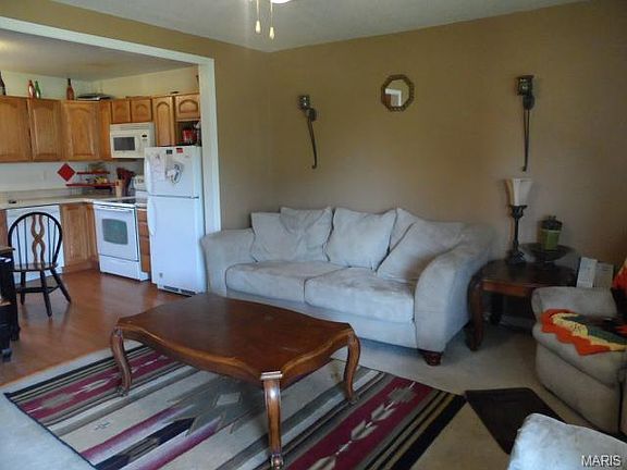 4th image of 4653 Elm Dr