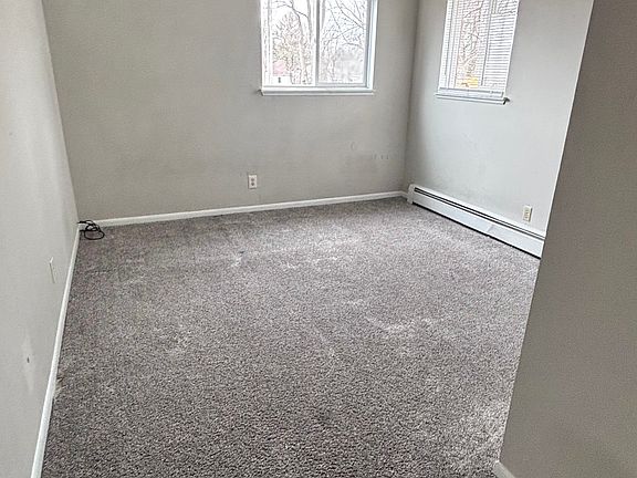 2nd image of 910 E Jolly Rd #7