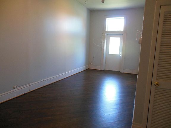 2nd image of 1359 N Wells St APT 3F
