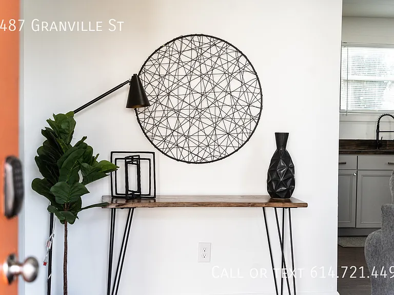 1487 Granville St — Photo 94