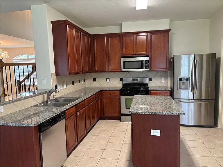 21223 Colton Cove Dr — Photo 22
