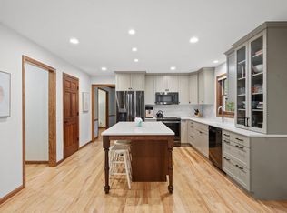 5780 Seminole Ridge Cir, Fitchburg, WI 53711