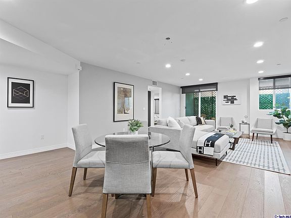 3rd image of 5818 Whitsett Ave #202