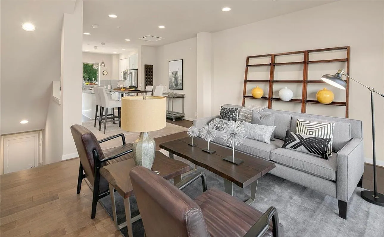 2 bed, 1526 sqft, $4,000 — Photo 2