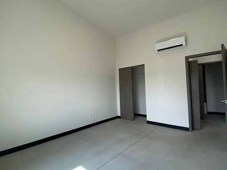 Wall Street Apartments — Photo 11