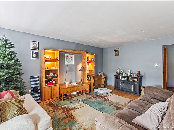 3rd image of 10839 Major Ave