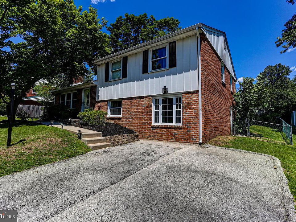 1st image of 125 W Thomson Ave