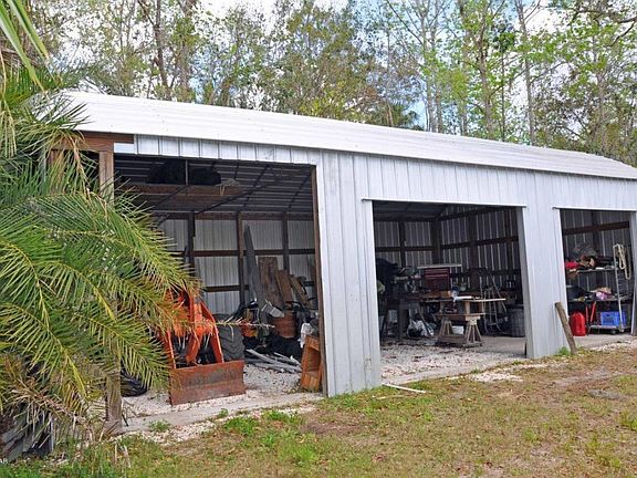 3rd image of 1960 E Gateway Dr