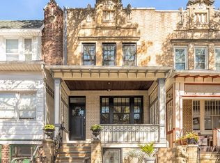 225 Windsor Pl, Brooklyn, NY 11215