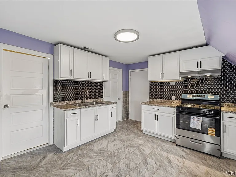 25 Parkridge Ave — Photo 5