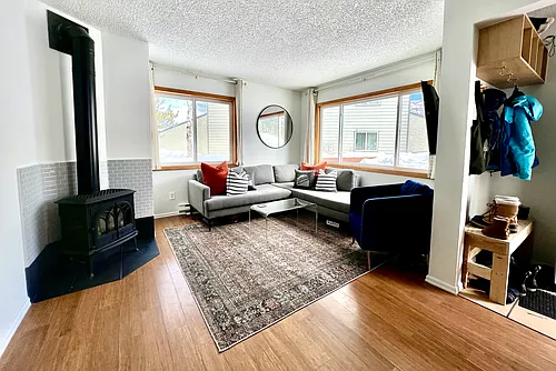 18 Cedar Ct Photo 1