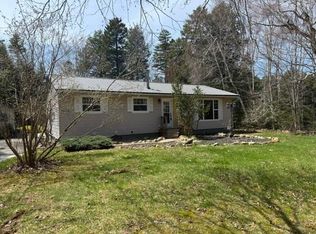 1040 Conquerall Mills Rd, Lunenburg, NS B4V6A4