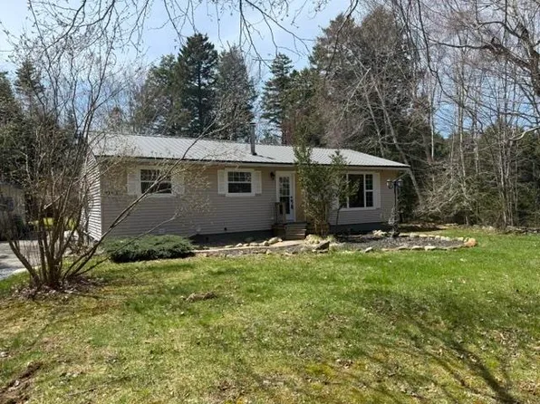 1040 Conquerall Mills Rd, Lunenburg, NS B4V 6A4