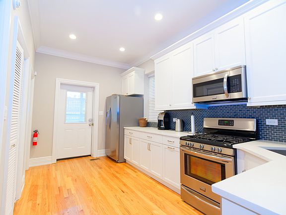 3rd image of 3728 N Magnolia Ave #2