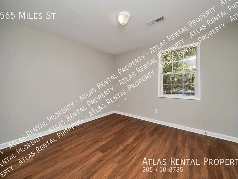 1565 Miles St — Photo 17