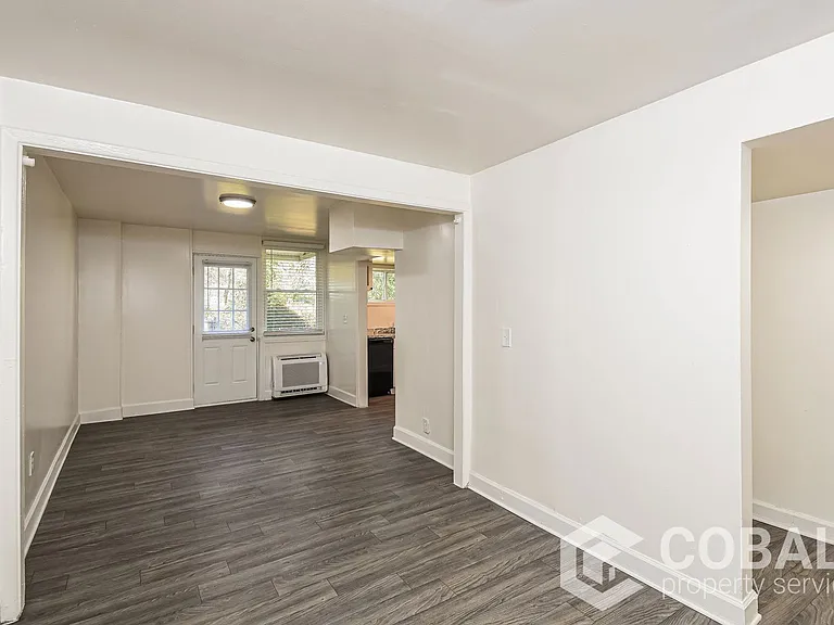 1992 Woodland Hills Ave NW #4 — Photo 8