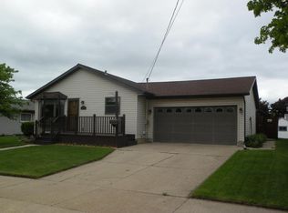 1603 S 26th St, Manitowoc, WI 54220