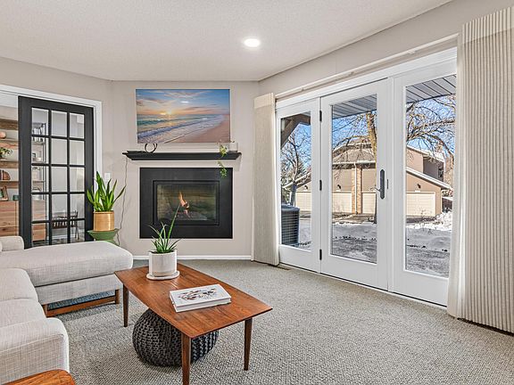 2nd image of 12645 Sherwood Pl